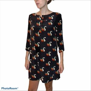 Fossil Silk Swan Print Shift Dress Women’s Size Small Modest Whimsical